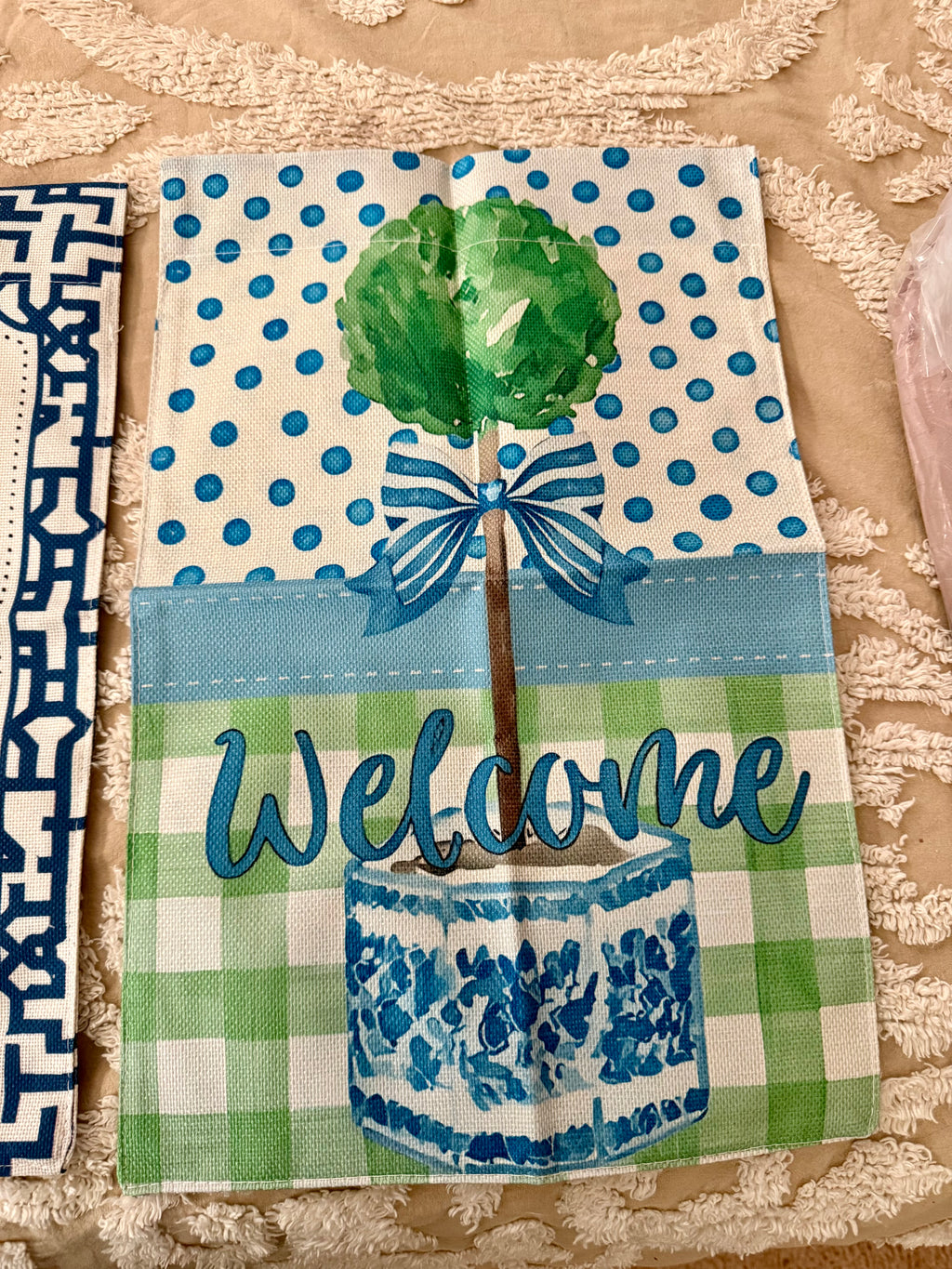 Chinoiserie Topiary Blue Bow Garden Flag