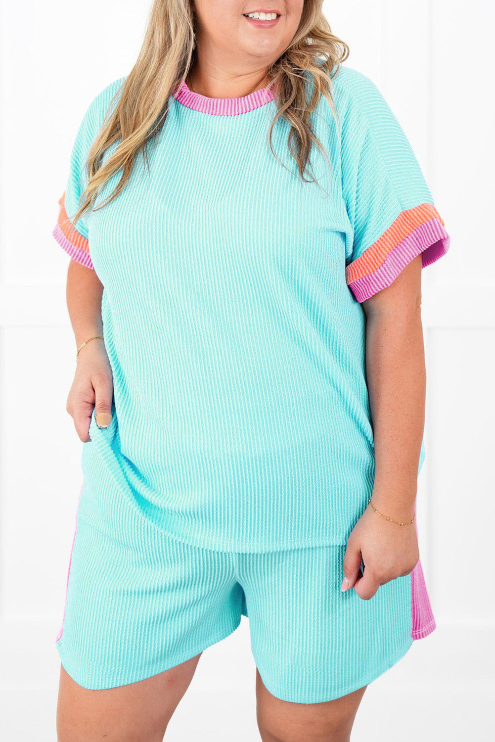 "Color Block In Corded" Plus Size Shorts Set